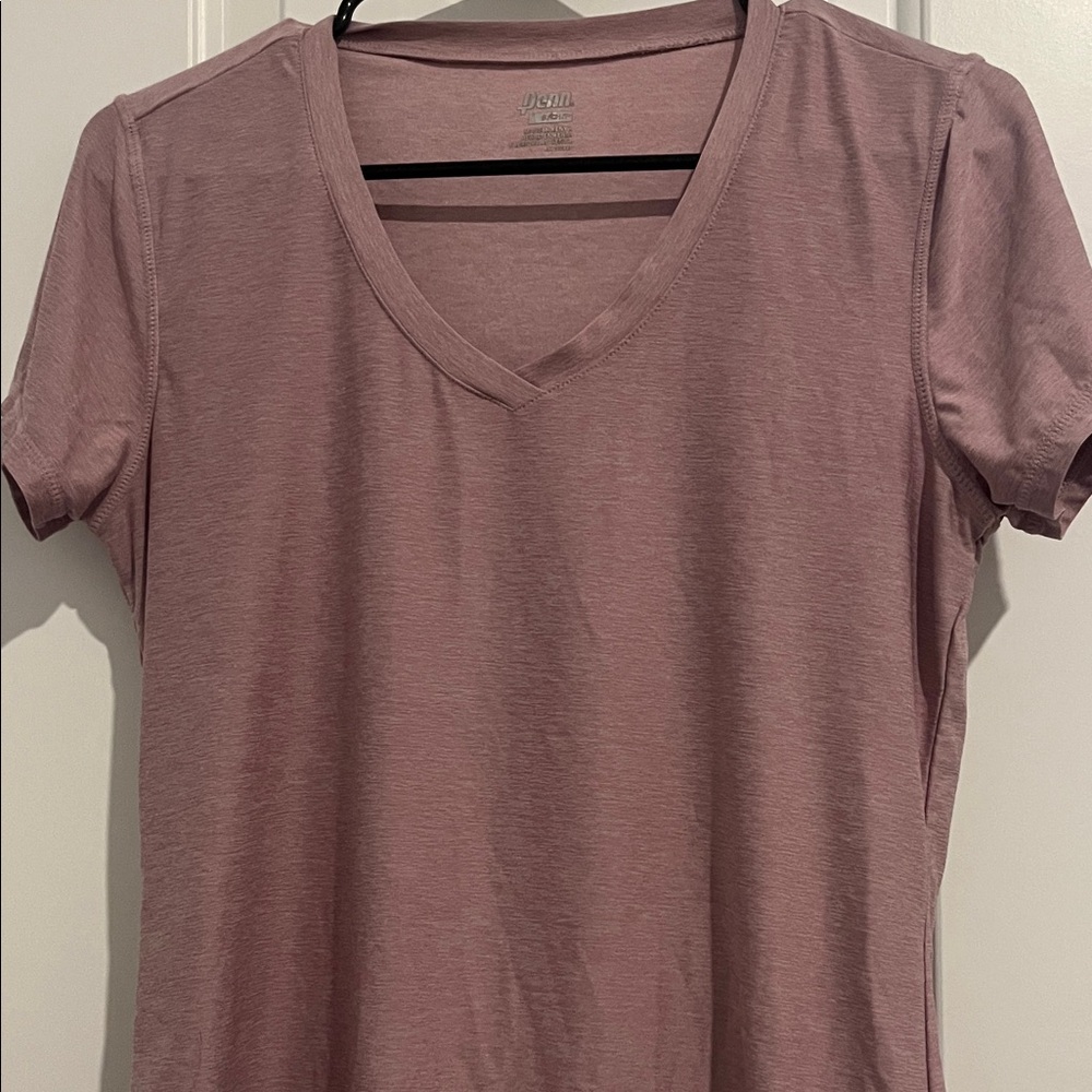 PENN Mauve V-Neck Short Sleeve Tee